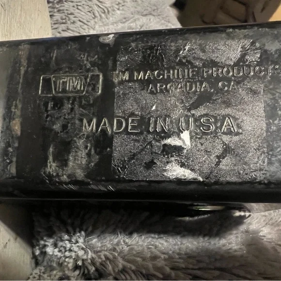 Harley-Davidson Oval Trailer Hitch Cover - Gold and Black - Picture 3 of 4